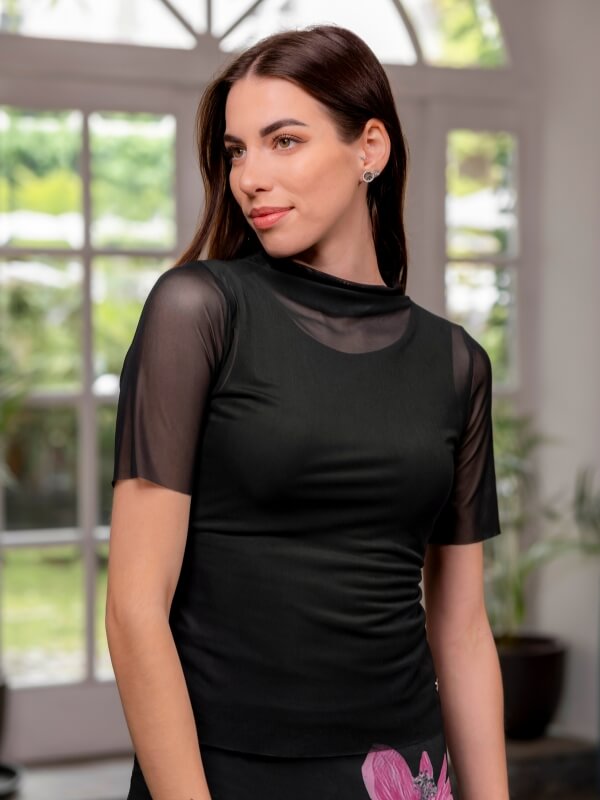 T-shirty